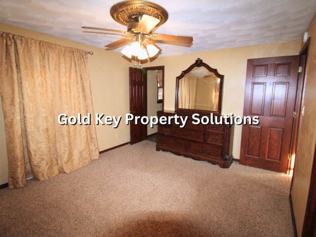 Building Photo - COMING SOON!! ALEXANDRIA 3 BR 2 FULL BA Ho...