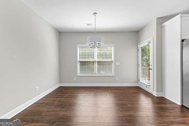 Building Photo - 517 Lago Ct