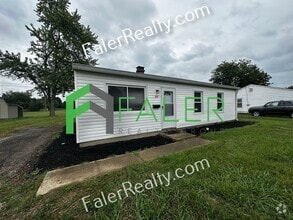 Building Photo - Beautifully Remodeled Home - Available NOW!