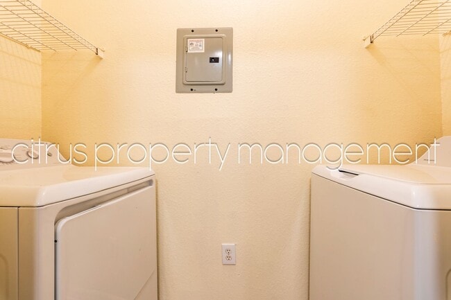 Building Photo - 2/2 Condo in Mosaic at Millenia