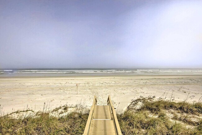 Building Photo - 45 Seascape Cir