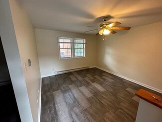 Building Photo - 426 W Main St