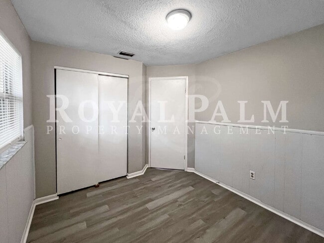 Building Photo - Spring Savings Are in Bloom! 1BR/1BTH with Fort Myers Style to Swoon Over + $250 Off the 1st Month!