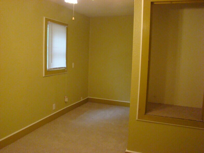 Second Bedroom - 3806 E 40th St