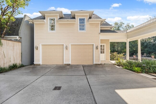 Building Photo - 3 Courtlandt Pl