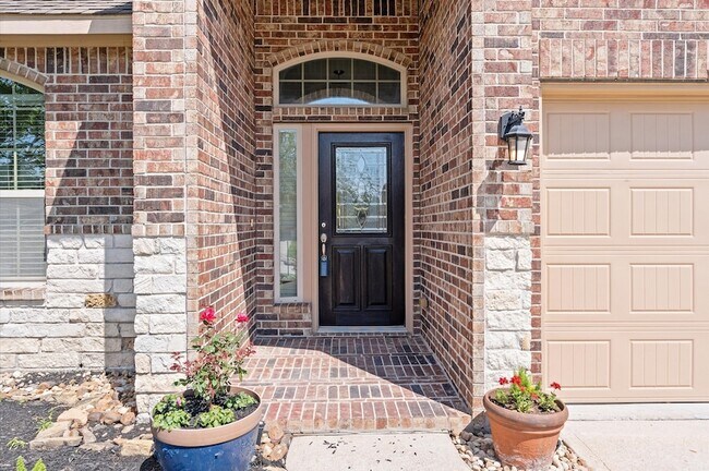 Building Photo - 5610 Glenfield Spring Ln