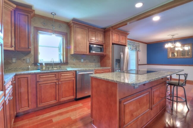 Building Photo - 373 Brandy Ln