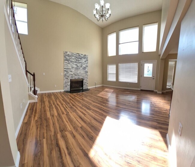 Building Photo - 2999 Iowa Ct