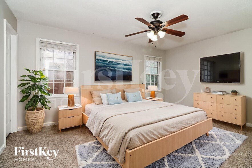 Building Photo - 1570 Sprayberry Dr