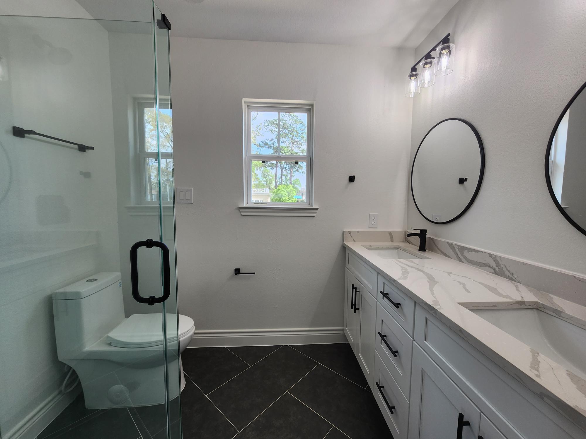 Building Photo - 922 W Austin St