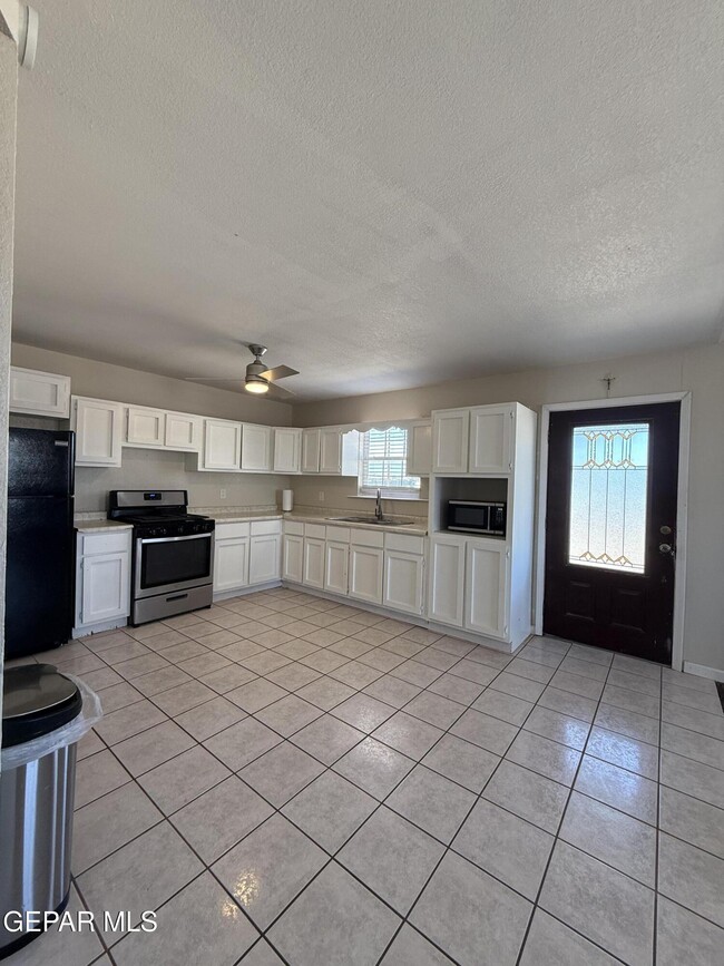 Building Photo - 140 Indian Head Rd