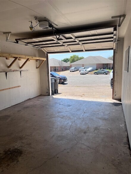 Building Photo - 11913 Metmora Ct