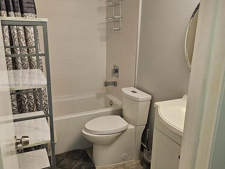 Building Photo - 1100 Salzedo St