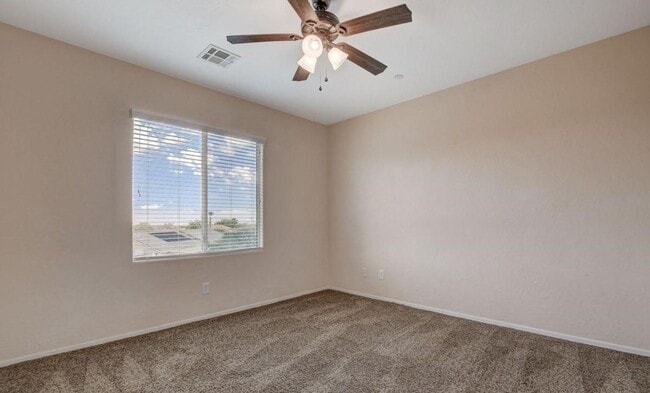 Building Photo - GORGEOUS 3 BEDROOM / 2 FULL BATH CONDO UNI...