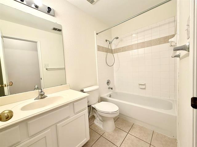 Building Photo - 516 Hawken Dr