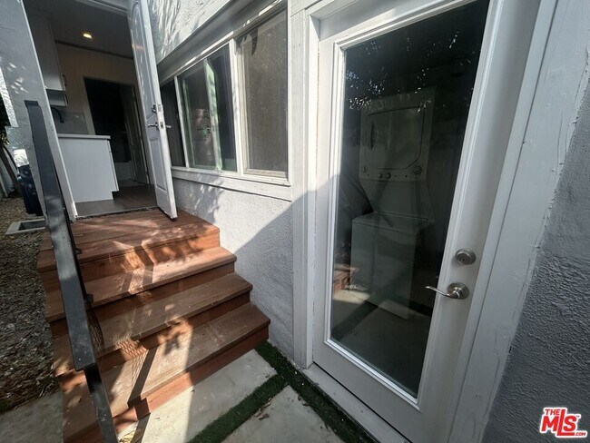 Building Photo - 6134 Fair Ave