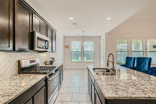 Building Photo - 5826 Casstello Dr
