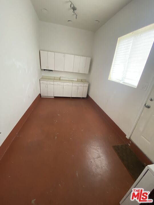 Building Photo - 2244 Ripple St