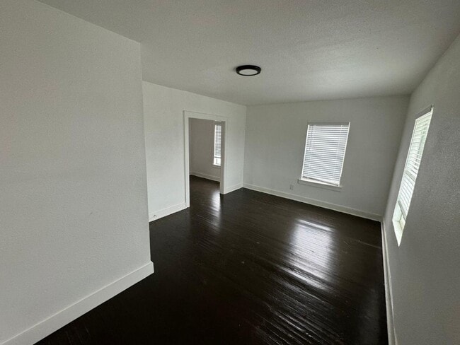 Building Photo - 1416 Craig St