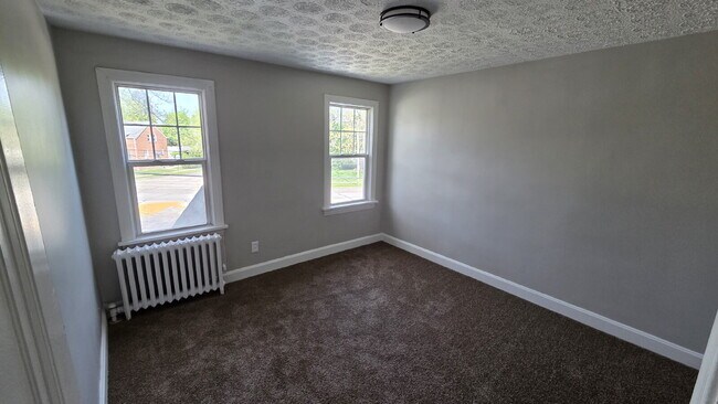 Building Photo - Stunning 4-Bedroom Home with additional Office/Flex Space and Modern Updates in Cleveland Heights
