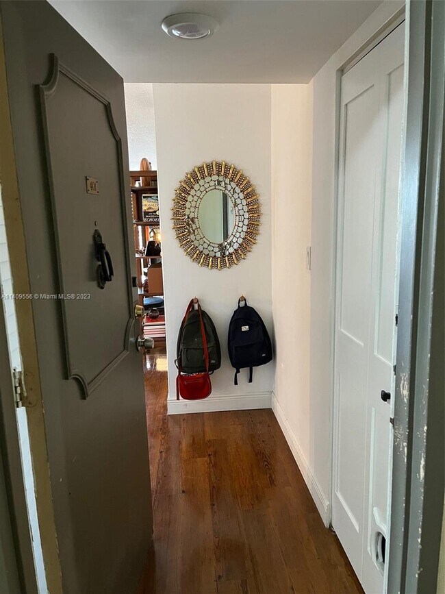 Building Photo - 13155 Ixora Ct