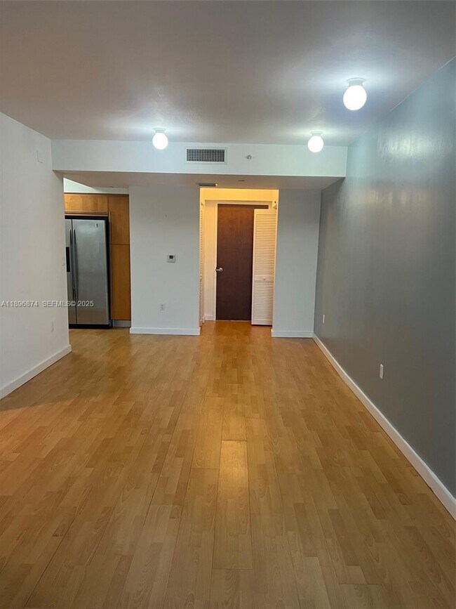 Building Photo - 6365 Collins Ave