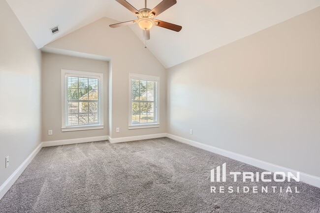 Building Photo - 109 Napa Dr