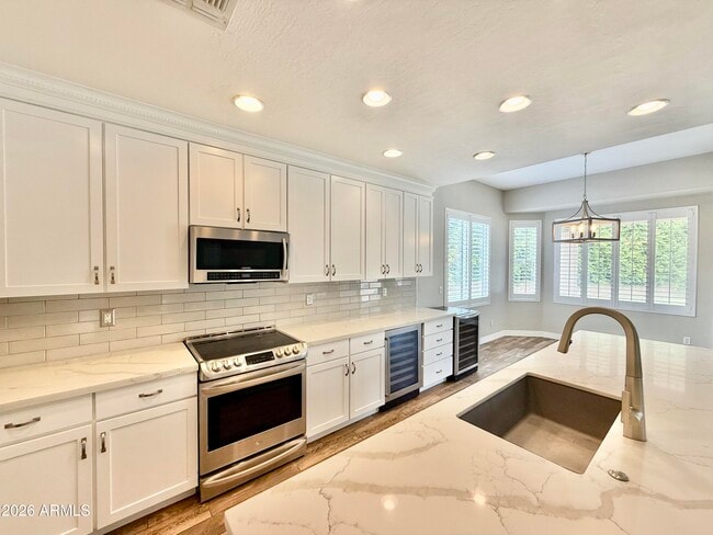 Building Photo - 3640 S Barberry Pl