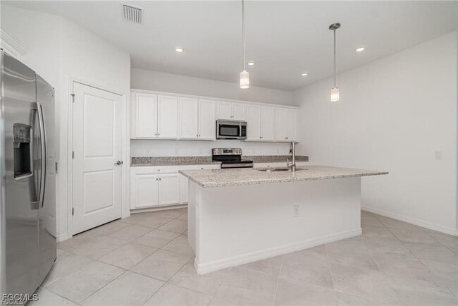 Building Photo - 14580 Palamos Cir