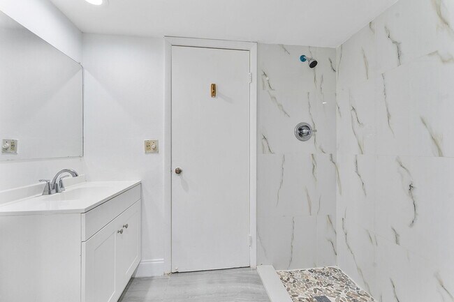 Building Photo - 1624 Forest Lakes Cir