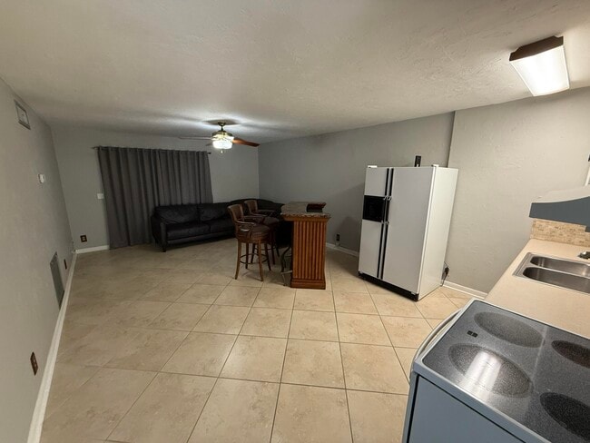 Building Photo - 127 Mayfield Rd