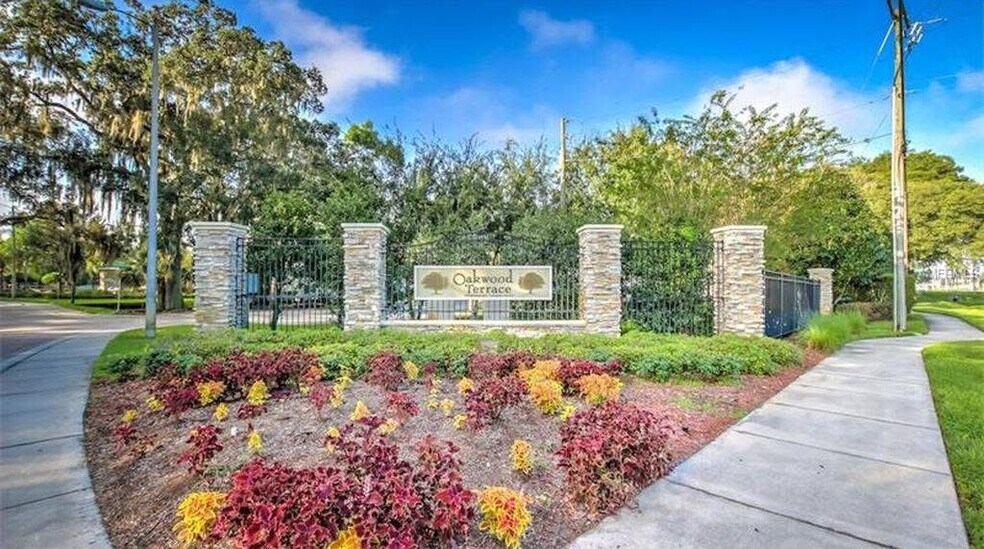 Primary Photo - 170 Sawtooth Dr