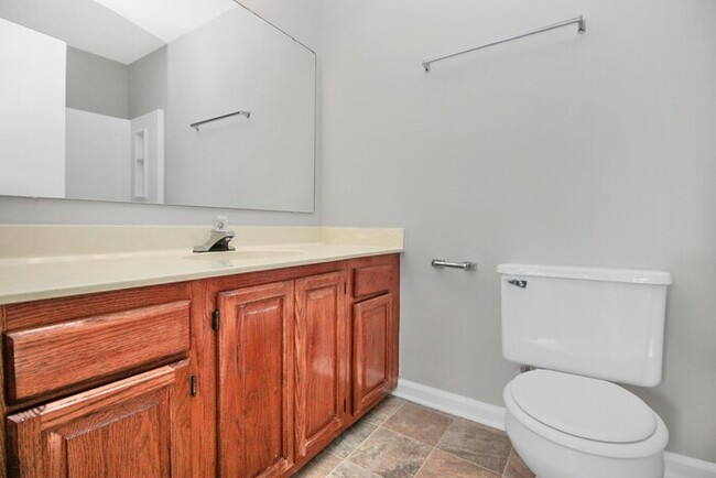 Building Photo - Northside Townhomes - 2 Bedroom 2.5 Bath