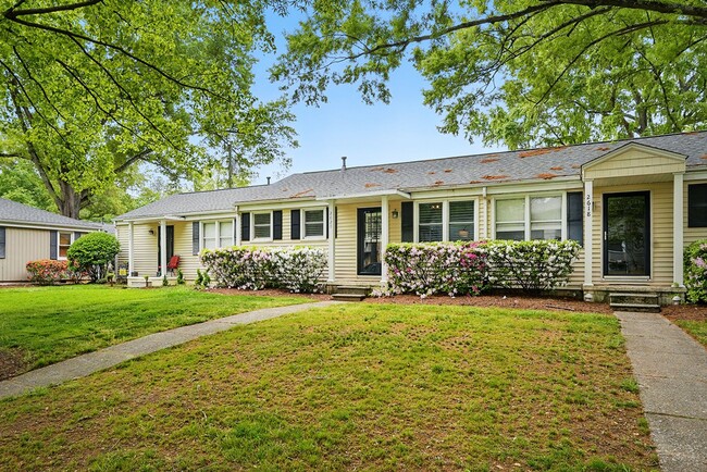 Primary Photo - Fully Furnished Home, CONVENIENT LOCATION