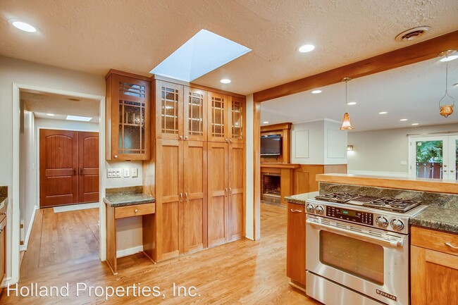 Building Photo - 14910 NW Northumbria Ln