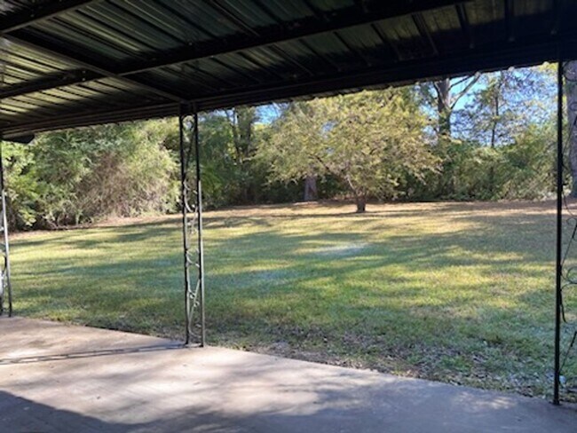 Building Photo - 5408 Keele St