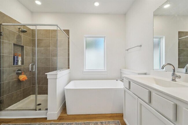 Building Photo - 788 Yellow Birch Ln
