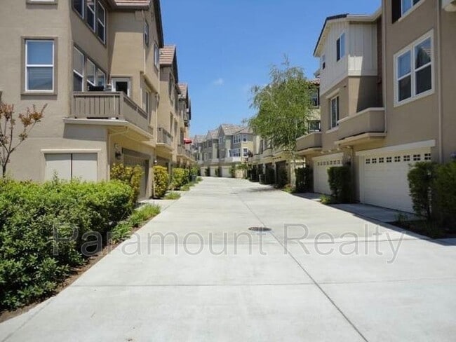 Building Photo - 6313 Byron Ln