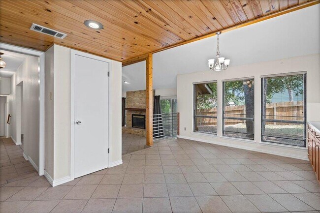 Building Photo - 11203 Bluff Canyon Dr