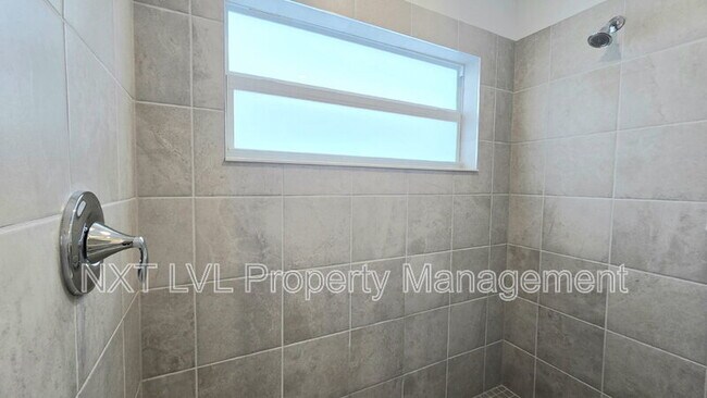 Building Photo - 15185 Bluffton Ln