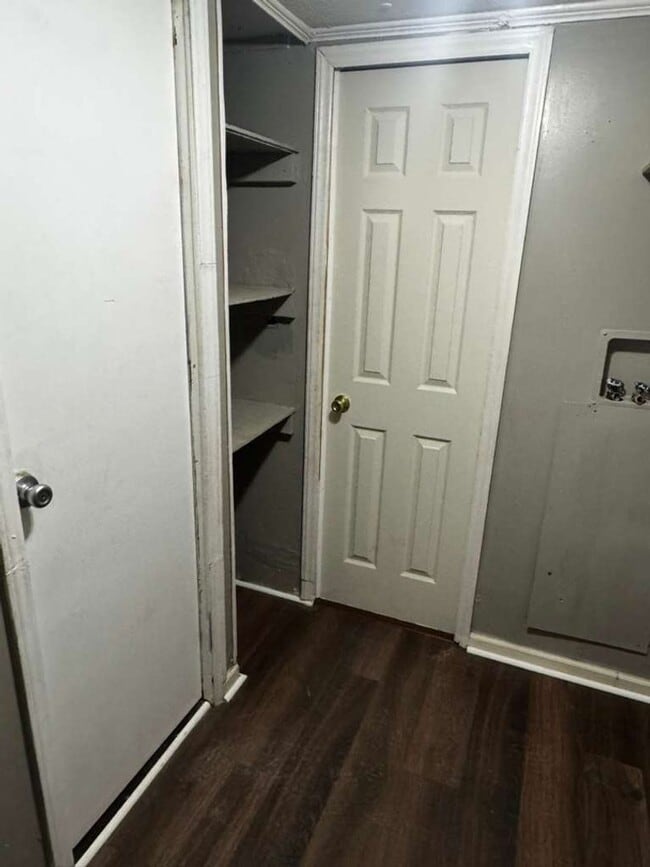 Building Photo - 4893 Madison Dr