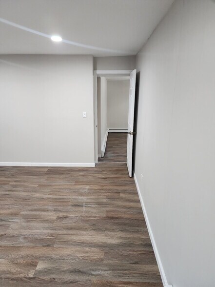 Building Photo - 82 Seaside Ave