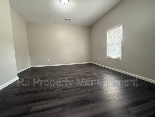 Building Photo - 1661 Patton St