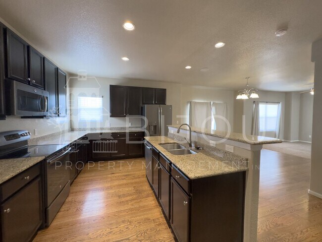 Building Photo - 9647 Carnival Ln