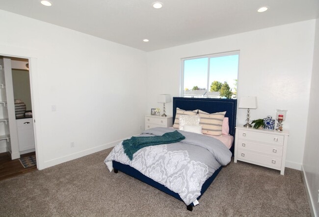 Building Photo - Upscale Tremonton Home for Rent