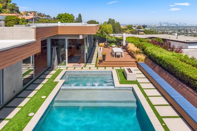 Building Photo - 1439 Devlin Dr