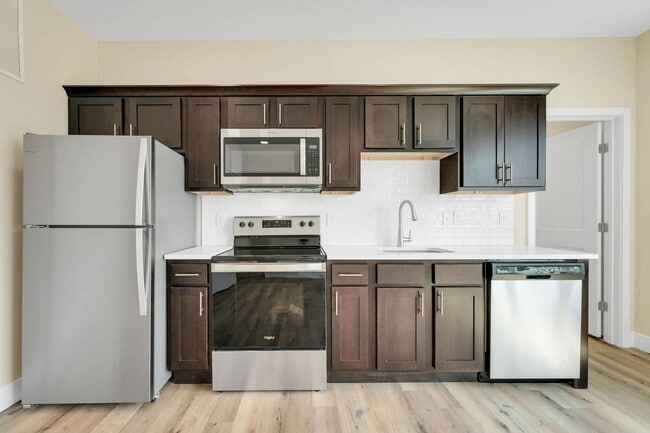 Primary Photo - West Beverly Lofts - 105