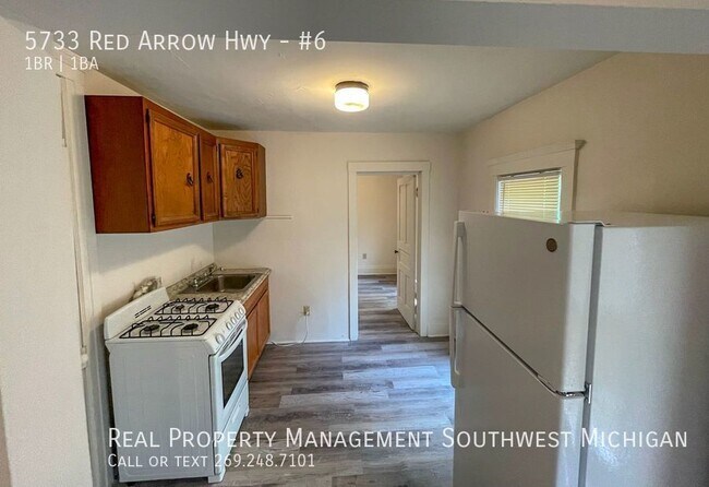 Building Photo - 5733 Red Arrow Hwy