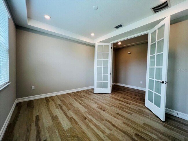 Building Photo - 4567 Tivoli Dr
