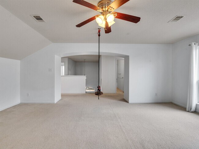 Building Photo - 9915 Valance Way